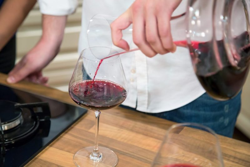 ¿Es lo mismo decantar que trasvasar?